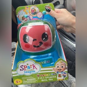 Spark cocomelon 2-in-1 spraying bath toy with led lights